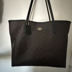Coach purse Barely Used