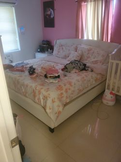 King Size Set White With Matress 