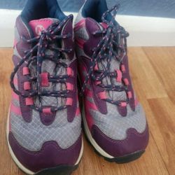 Merrell Girls hiking Boots size 2
