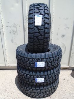 35x12.50R17 New Maxtrek Fortis R/T 10 Ply Tires