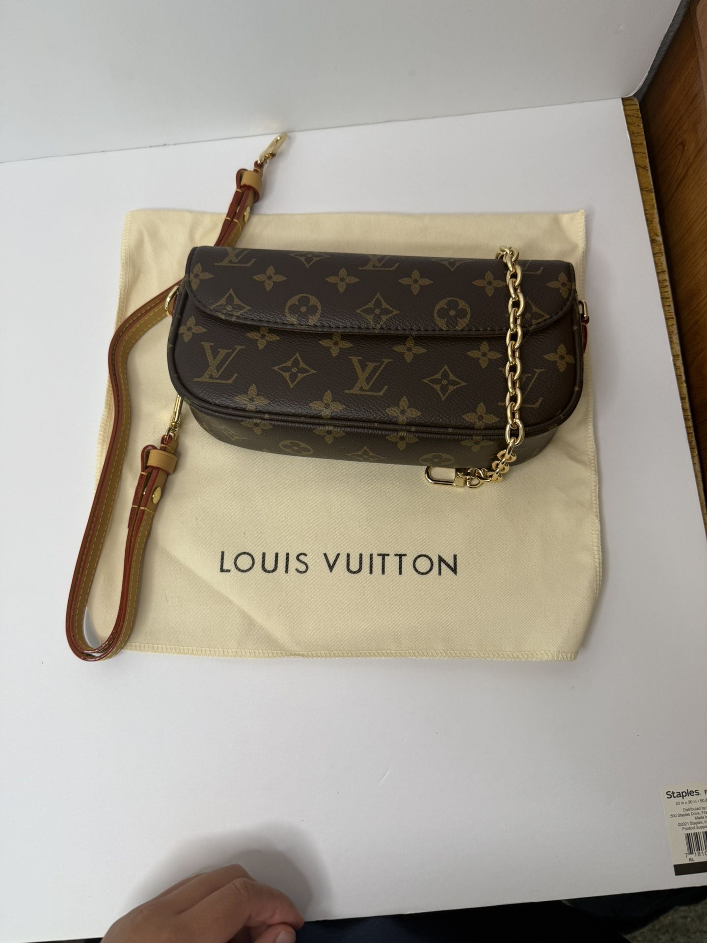 Louis Vuitton Ivy Wallet 