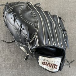 Vintage Special Model 2605 San Francisco Giants Baseball SGA Glove 