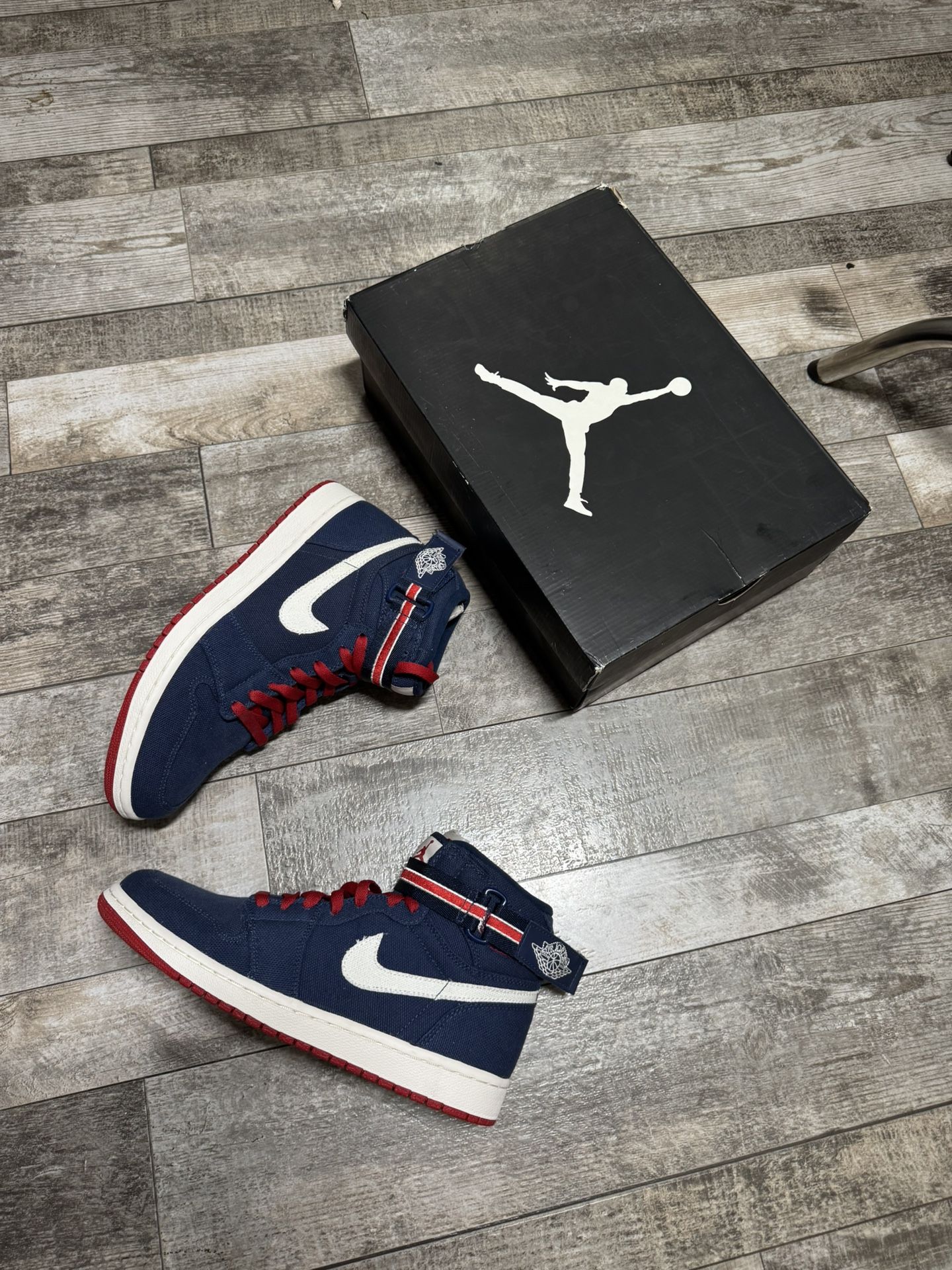Air Jordan 1 High Strap “Midnight Navy” – Size 10 (Brand New)