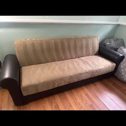 Futon Couch/bes
