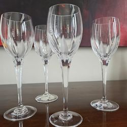 Mikasa - Crystal wine glasses from the 'Flame D'Amore' pattern by Mikasa