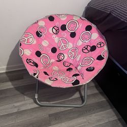 Saucer chair
