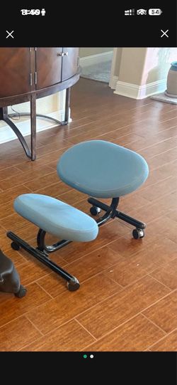 Ergonomic Kneeling Chair