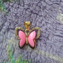 Gold Plated Pendant/Dije De Mariposa De Gold Plated