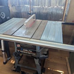 Delta 10" Contractor's Table Saw, Series 2000 (*Local Pickup Only*)