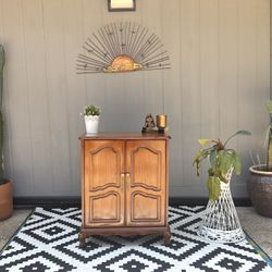 Vintage Mid Century Flip Top Bar Cabinet. 