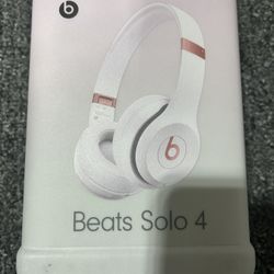 Beats Solo 4 (Cloud Pink)