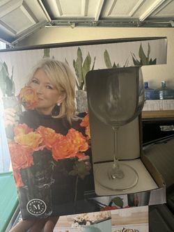 4 PIECE WINE GLASS SET