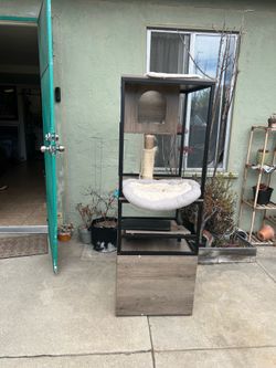 Cat furniture with hidden litter box