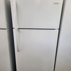 🌞 Summer Sale! 2019 Frigidaire Top Freezer Refrigerator - Warranty Included 