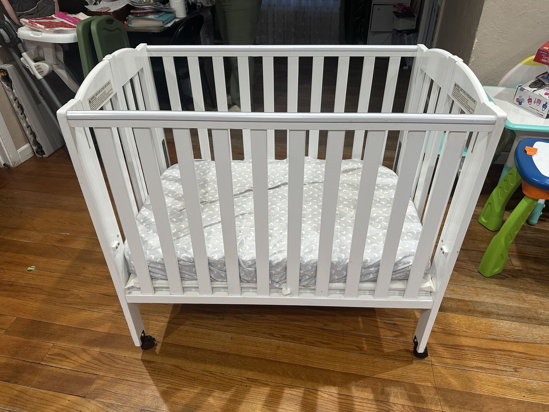 White Folding Baby Crib w/ Mattress β $110 OBO β NEED GONE ASAP