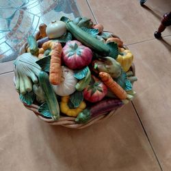 Capodimente Vegetables Basket. 