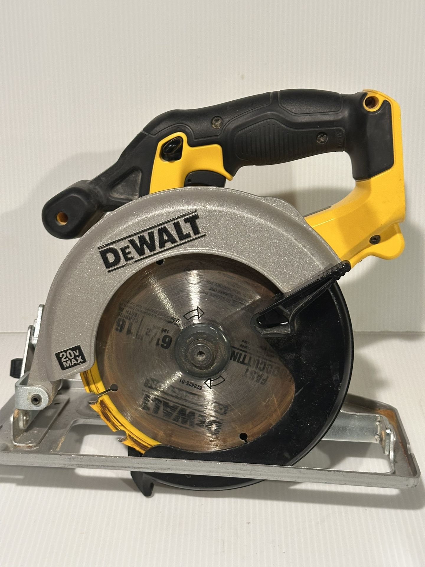 Dewalt 20v 6-1/2 Circular Saw