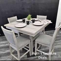Beautiful Light Gray Counter Height Set 
