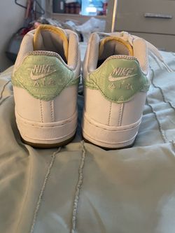 : Nike Air Force 1 Low White/Mint Green - Size 6Description:Hard to find white low tops with mint green swoosh!Size 6.
