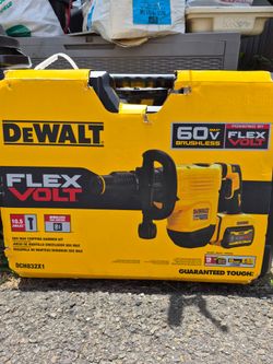 Dewalt SDS Max Chipping Hammer kit