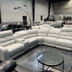 Power Reclining Sectional (waterproof)