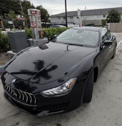 2018 Maserati Ghibli car
