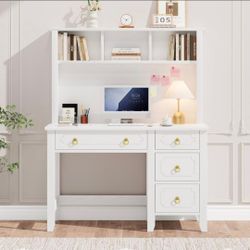 47" White and Gold Desk with Hutch and 4 Drawers
White Desk with Drawers, Home Office Desk with Large Storage Space, Modern Girls Desk with Golden Han