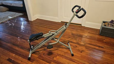 Sunny Health & Fitness Smart Row-N-Ride Glute & Leg Trainer