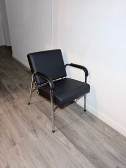 Black Salon Shampoo Chair with Chrome Frame