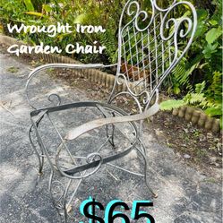 $65 Rare Find Vintage Garden 🪴 Chair Wrought Iron silver but can be painted as desired