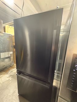 Black Stainless Steel Bottom Freezer Refrigerator