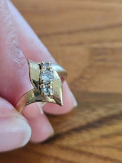 Gold and diamond ring size 6.5