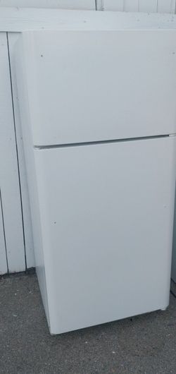 REFRIGERATOR KENMORE