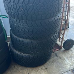 Tires 35-12.5 20