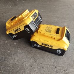 New Dewalt XR 5.0ah Battery 20V - 2 pack