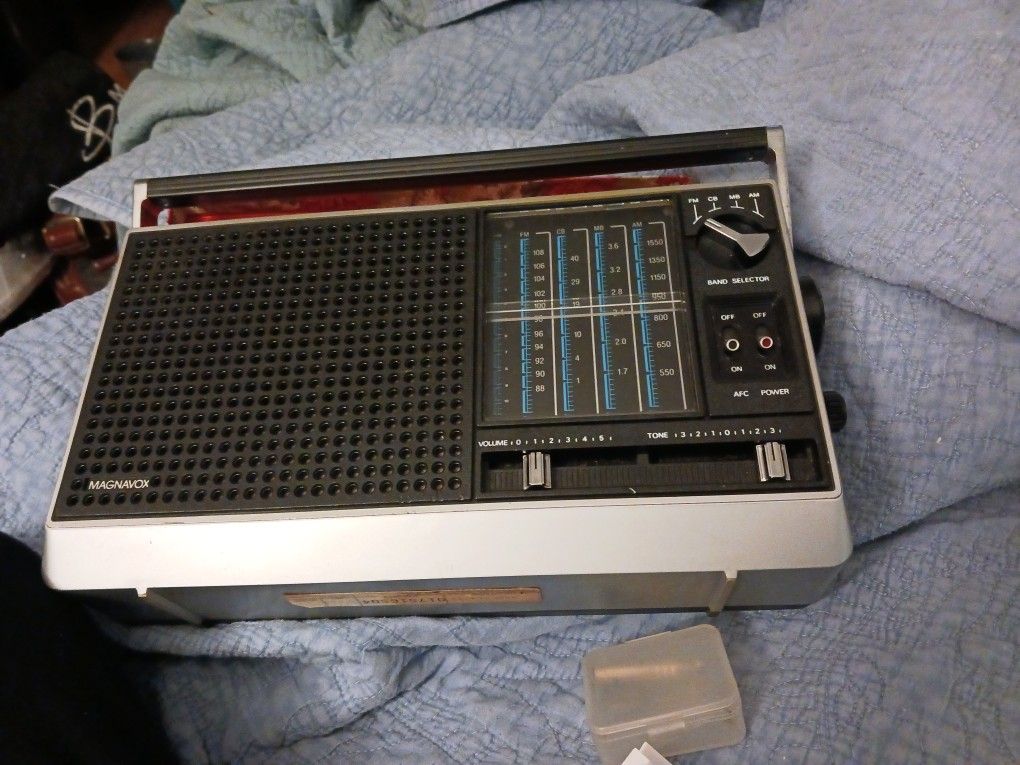 I Have The Card You Can Plug It In And It Also Takes Batteries Works Perfect