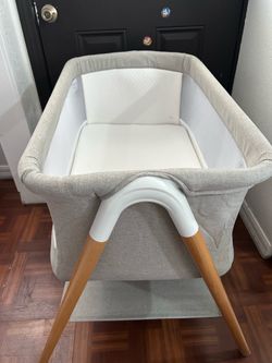 Gently used bassinet