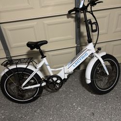 Lectric XP 1.0 e-bike With 4” Tires