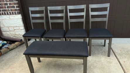 4 Regular Height And A Bench