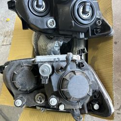 TOYOTA AVALON HEADLIGHTS