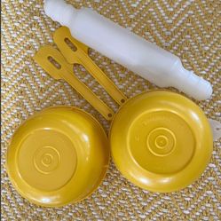 Vintage Tupperware Toy Baking Set