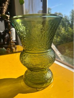 Large Anchor Hocking Soreno Green Ripple Texture Vase