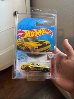Hotwheels 18 challenger SRT Demon STH