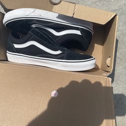 Men’s Shoes *vans*(  Size 9) 