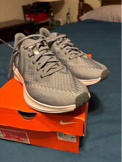 Nike women shoes Never worn $70