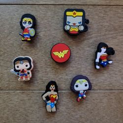 Lot Of 7 Wonderwoman Croc Charms 