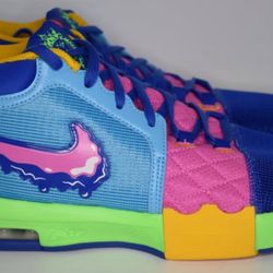 Nike LeBron 8 Witness "I Promise School" Size 12