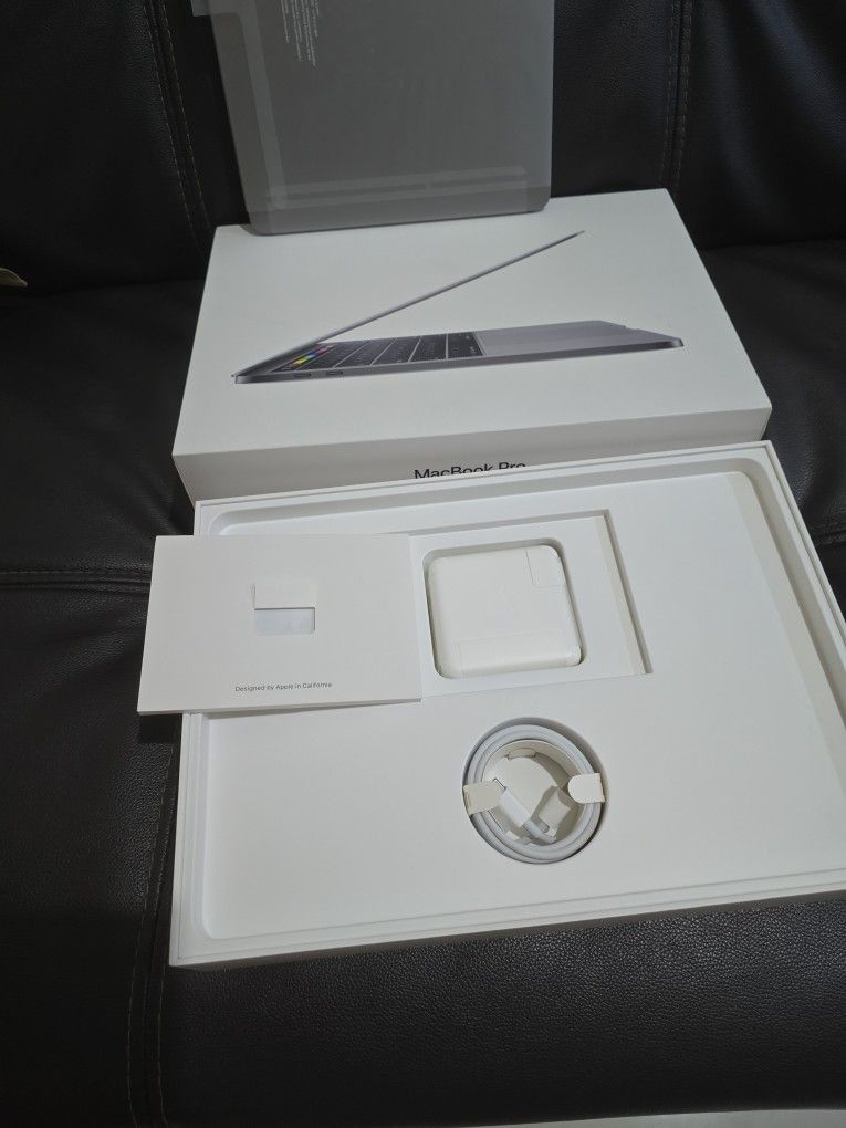 New 2019 Macbook Pro A1989 i7,16Gb,512Gb SsD L,13” LCD, AC Charger, Grade A Brand New,Space Gray Color, Original Box,Office 2022 for Sale Soon