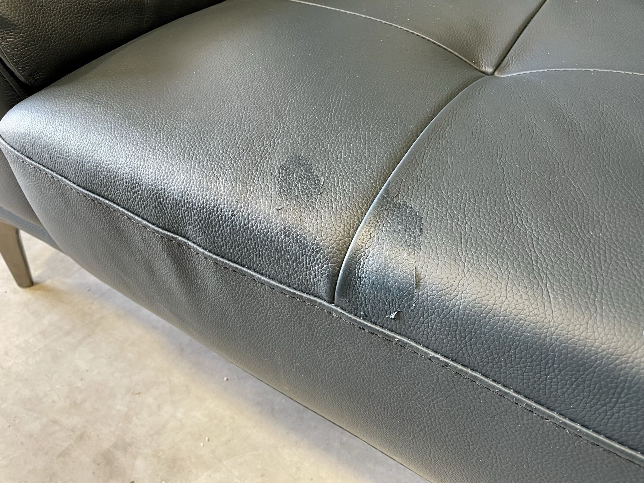 WAREHOUSE CLEARANCE Quinton Top Grain Leather Sectional with