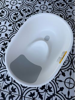 Lalo bath tub